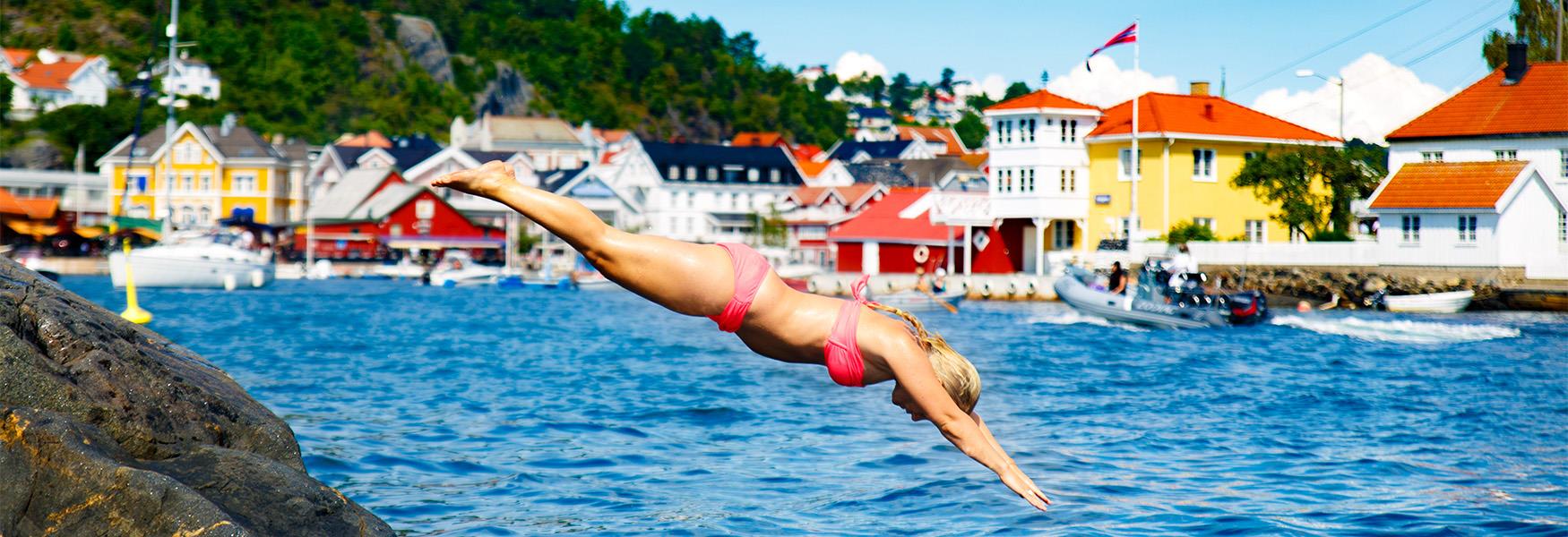 Dame som stuper i Kragerø