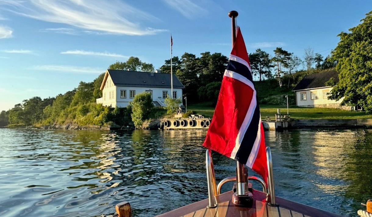 Langøya main farm seen from the boat