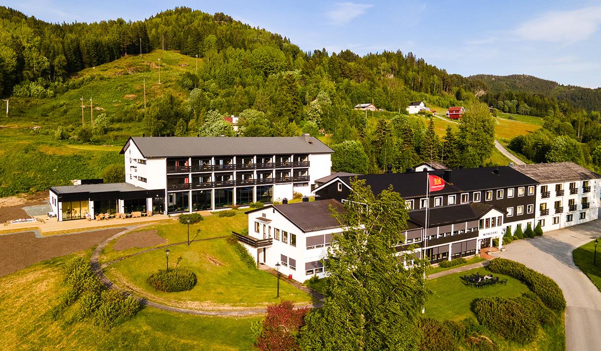 drone image of Morgedal Hotel