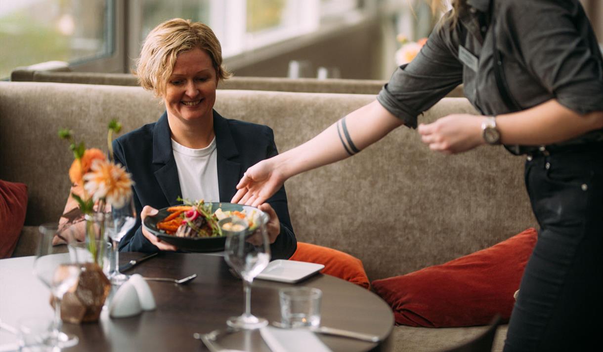 guest at the restaurant at Bø Hotel