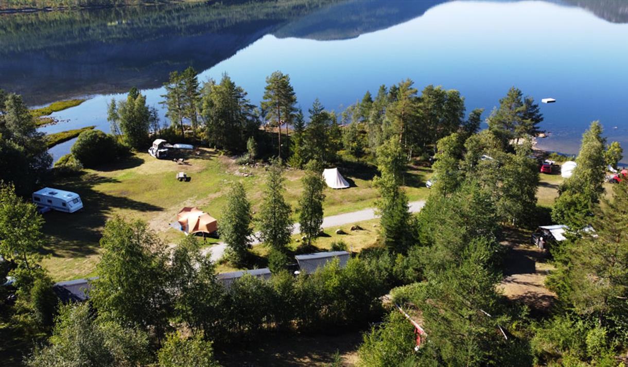 drone image of Fossumsanden camping and cabin rental