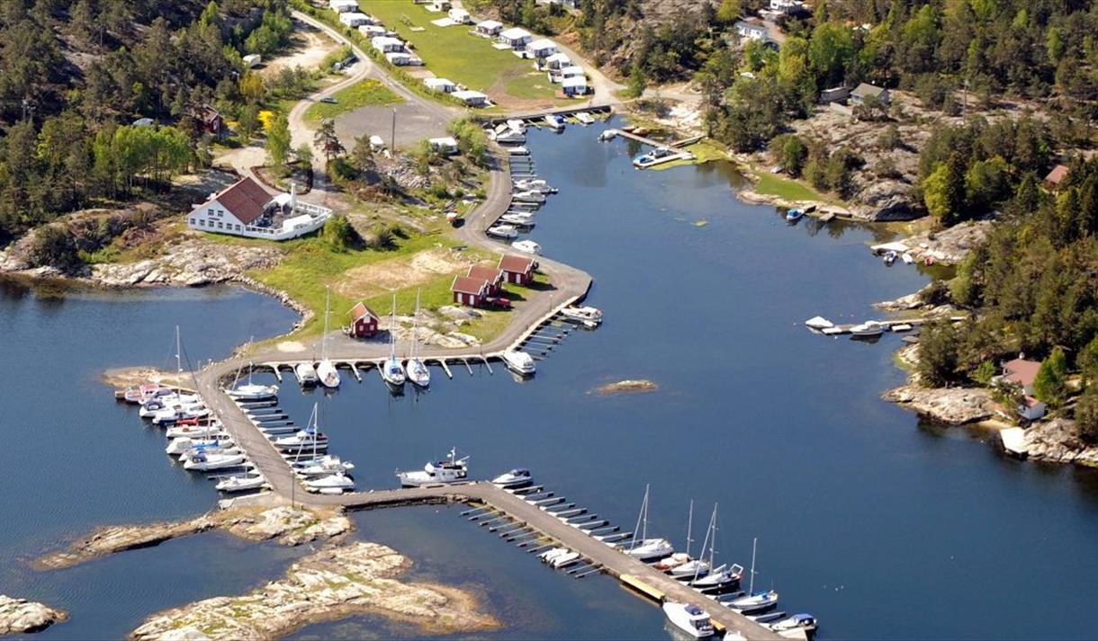 Restaurant Sjøterrassen in Bamble with guest harbour and motorhome parking