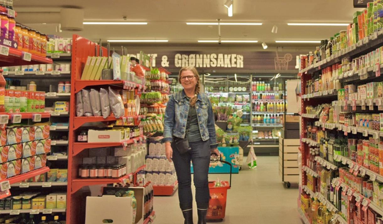 customer who shops at Spar in Fyresdal